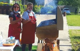 Arlette et Gaby sont désormais aux manettes du traditionnel barbecue en mai