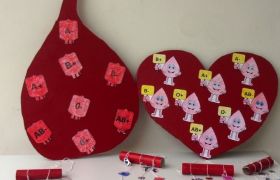 outre les objets décoratifs goutte et cœur réalisés à l'initiative des enfants