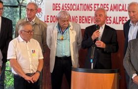 Accueil par le Maire d'Antibes Jean Léonetti