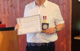 Honoré pour la distinction reçue