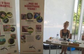 Stand concernant le moustique tigre à disposition des donneurs